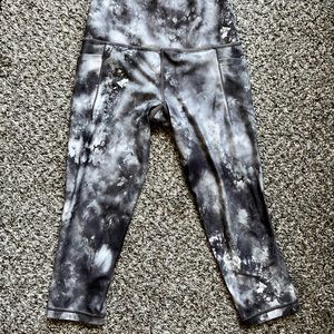 Athleta - Salutation Stash Pocket II, Super Nova Capri XS/P